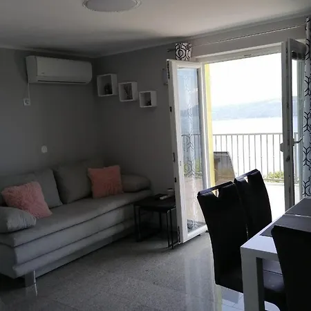 Matea Appartement *